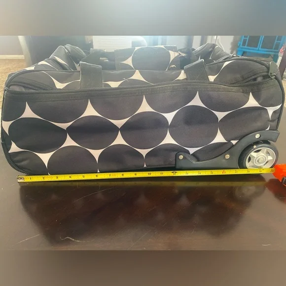 EUC Thirty-One Rolling Duffle Bag - Picture 3 of 4